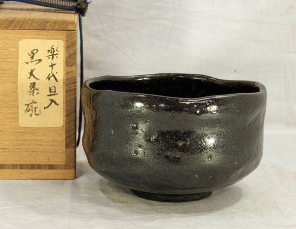 川瀬満之　白磁鶴文蓋物　共箱　直径約12cm 東N7-0910③ 川瀬満之 白磁鶴文蓋物 共箱 直径約12cm 東N7 0910 萩焼