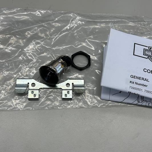 ★ハーレー純正★スムーズ・プッシュボタン・フューエルタンクコンソールドアリリース★#90300096A★新品未使用品