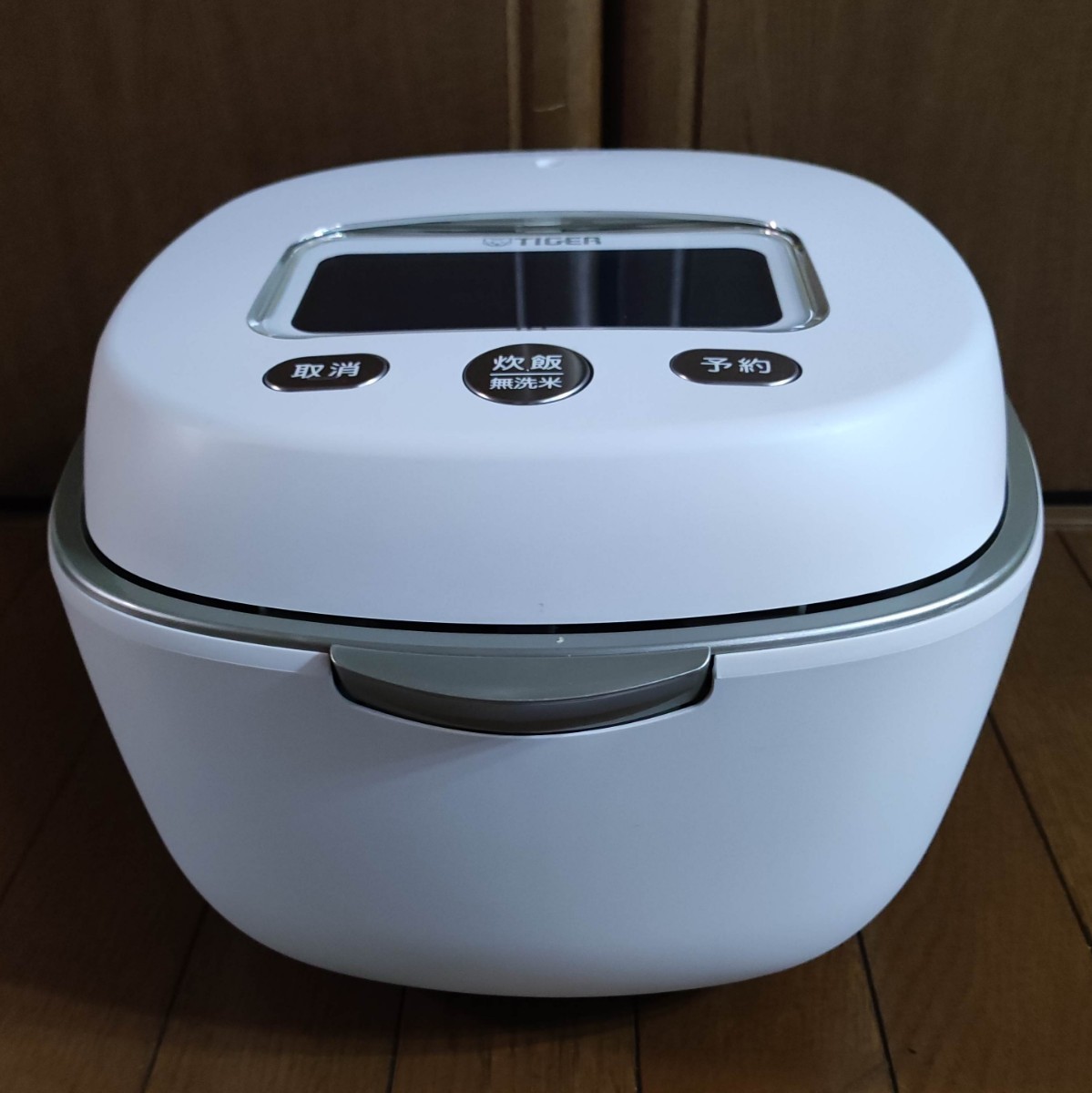 祥ちゃん タイガー 土鍋圧力IH炊飯ジャー 5.5合 炊きJPG-S100 タイガー