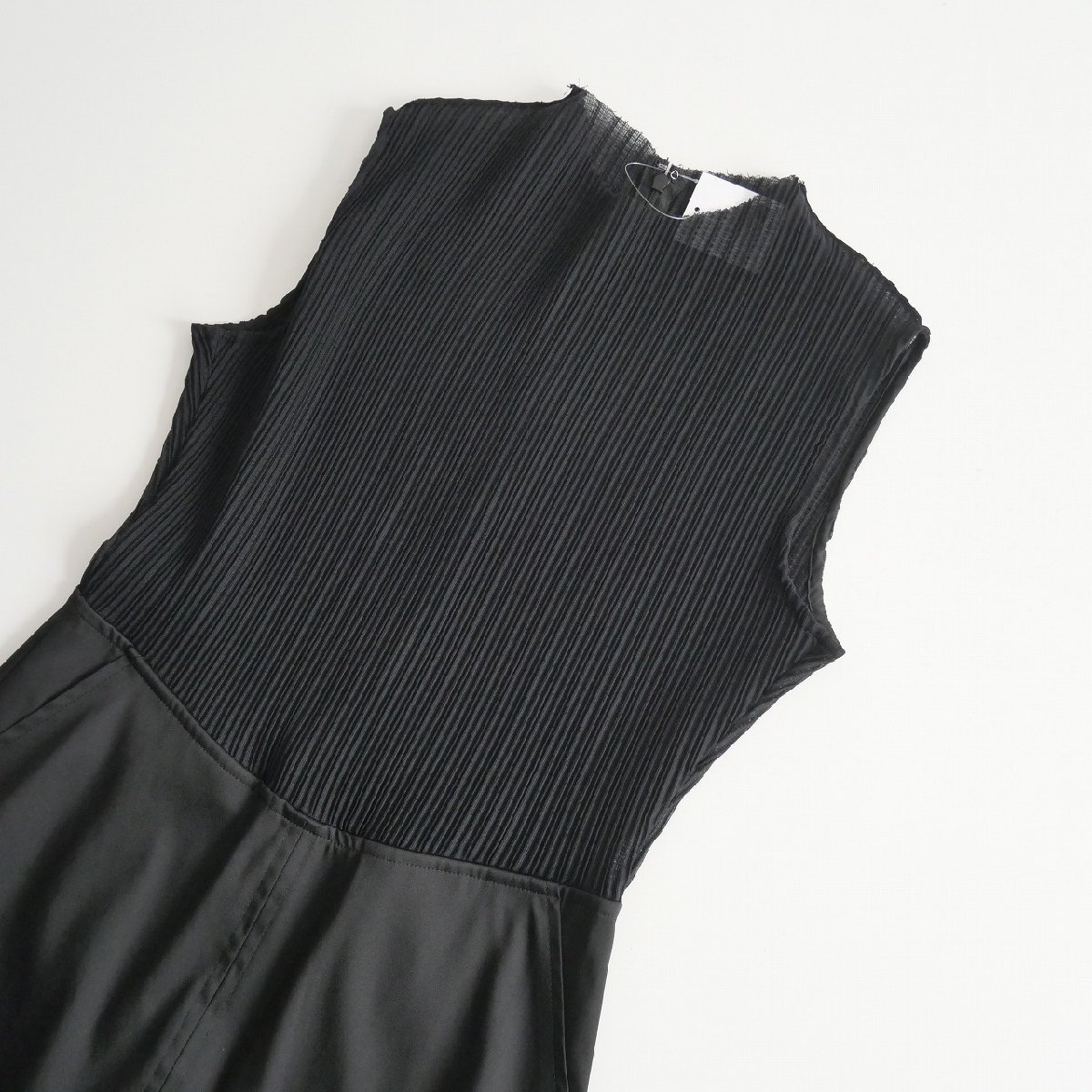 2022 / LE CIEL BLEU ルシェルブルー / Pleated Jersey&Satin Dress 