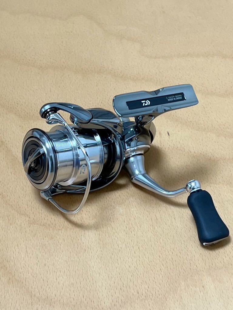 送料無料】【極美品】ダイワ 22 イグジスト LT2000S-P DAIWA EXIST 