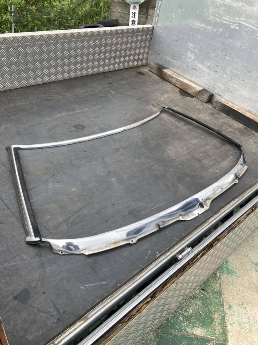 gx61クレスタ フロントガラスモール