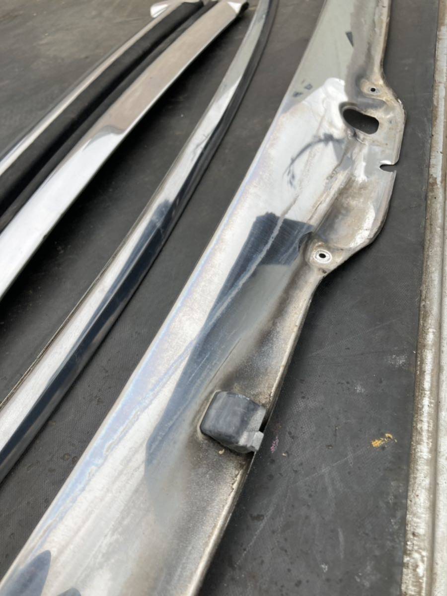 gx61クレスタ フロントガラスモール gx61クレスタフロントガラス上部