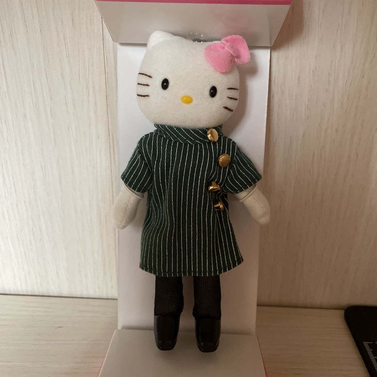 希少 ハローキティ ドレスアップコレクション EVAAIR限定 Hello kitty 
