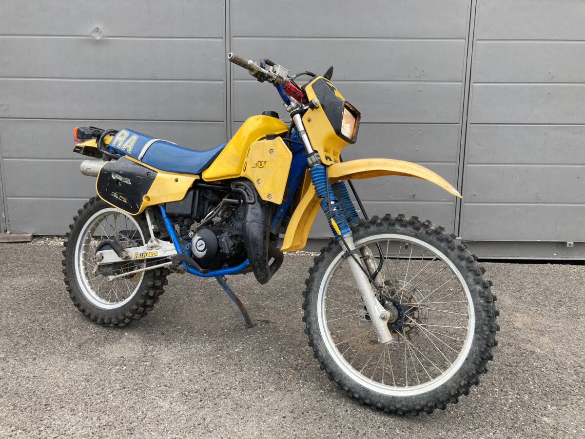 スズキ　RA125　希少2サイクル　 スズキ RA125 希少2サイクル 【公式通販】