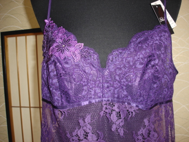 濃い紫の総レース、　ワコール 　サルート 　37グループ 　キャミ　（ＬＬ）　 ＶＩ 　ＣＴＪ 237