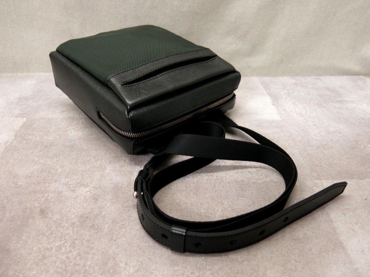 ○超美品○ルイ・ヴィトン○タイガ サヤン M30902○キャンバス 