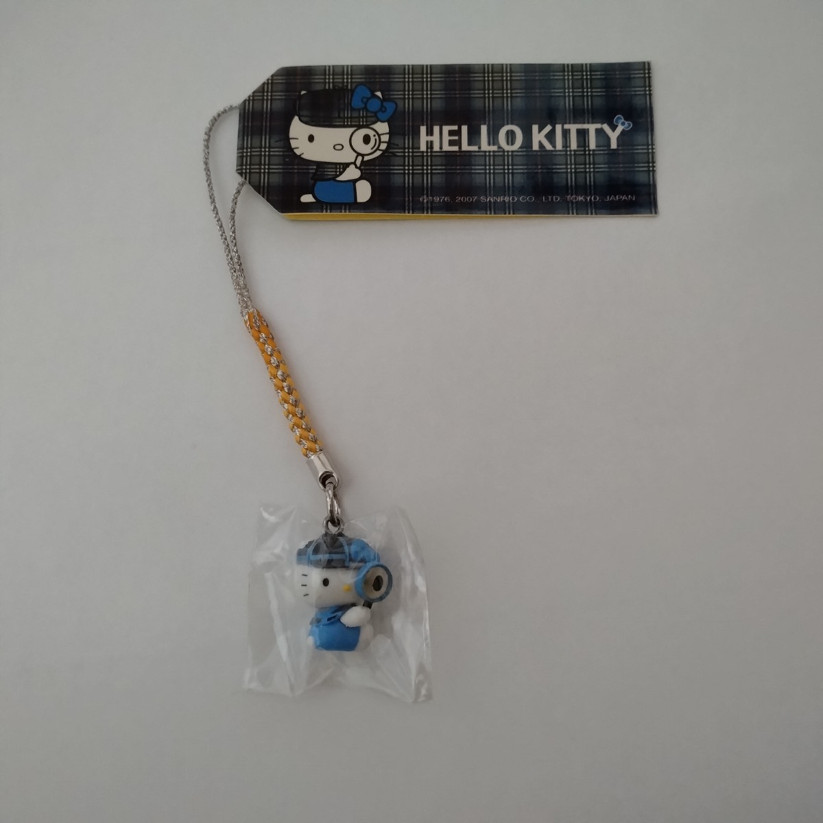 ハローキティ◇三越英国展限定シャーロック 根付け - メルカリ