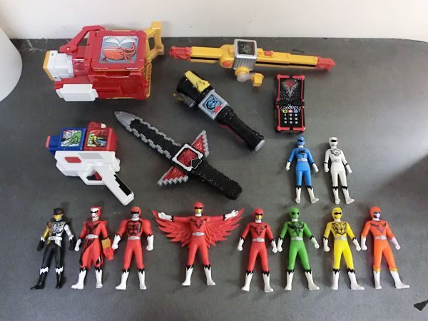 i10 梱100 バンダイ 動物戦隊ジュウオウジャー DXジュウオウザガン  