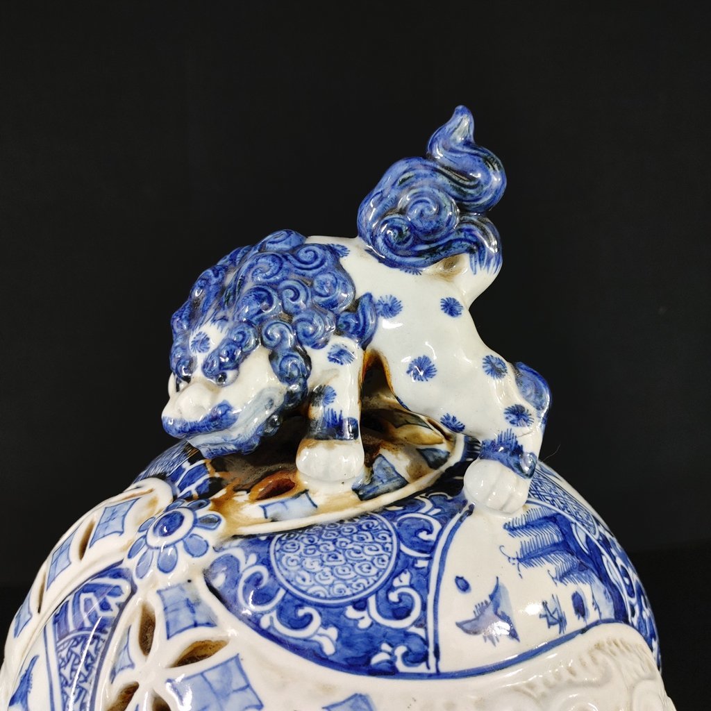 五良太甫呉祥瑞造 青華獅子摘 唐子足大香炉 三足 唐物 唐獅子 染付 五