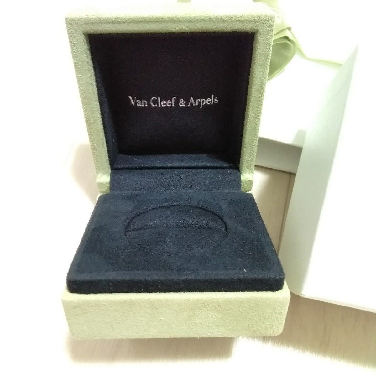 空箱】ヴァンクリーフ＆アーペル Van Cleef&Arpels リングケース 指輪
