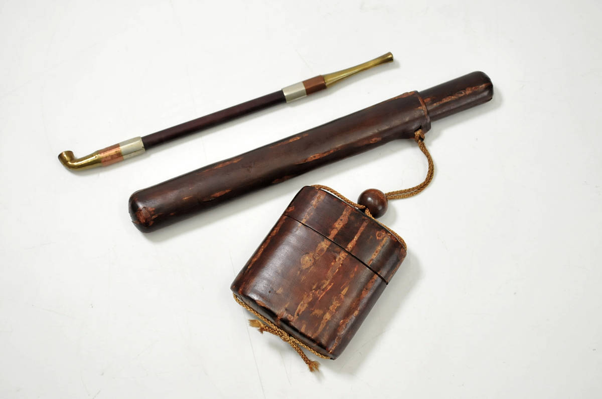 喫煙具】 桜皮煙管入れ・桜皮葉入・煙管 提げ物 ○ 時代物 アンティーク