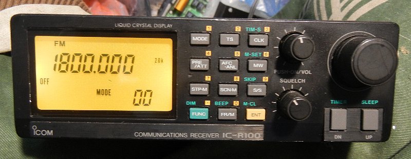 ICOM 広帯域受信機 IC- R100 受信範囲0.5～1800MHzのAM/NFM/WFM 【公式