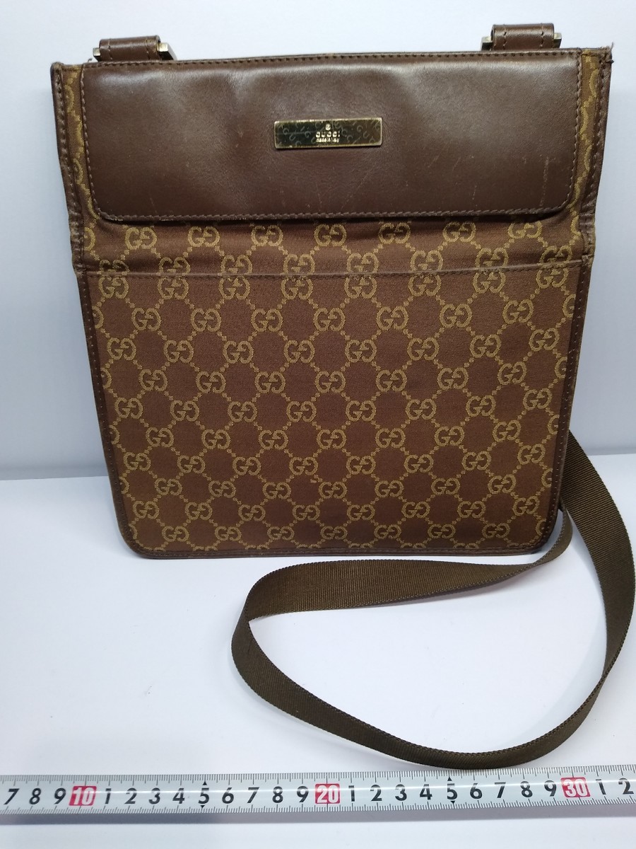 GUCCI　グッチ　ブラウン　ショルダーバッグ　レザー　ショルダー　バッグ　ファッション　コレクション　カジュアル　　