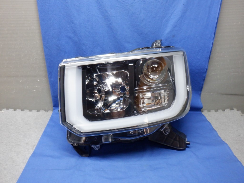 割引あり LA300S ミライース 後期 左ヘッドランプ ハロゲン KOITO 100