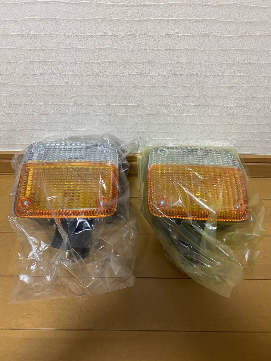 日産スカイラインRS D30後期 テールランプ 鉄仮面 旧車 未使用品 左右
