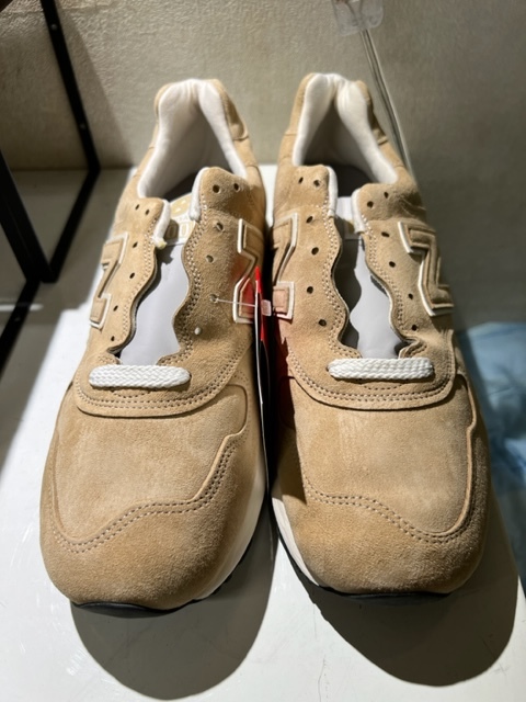  サイズ 28cm/US10 D USA製 New Balance ニューバランス 1400 M1400BE スエード ベージュ スニーカー 靴 シューズ(28.0cm)｜売買されたオークション情報、yahooの商品情報をアーカイブ公開 - オークファン 28.0cm