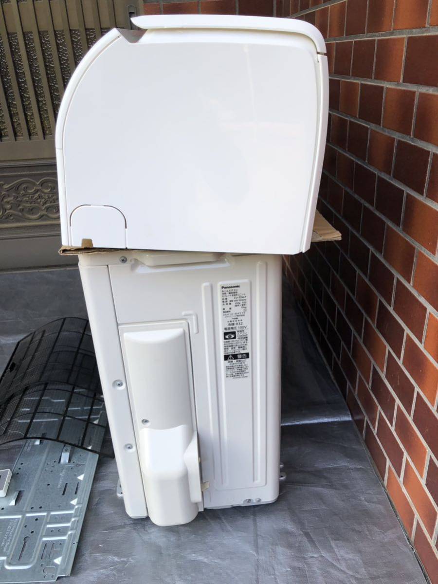 お得，本物保証 Panasonic CS-226CF-W 6畳用　2016年製