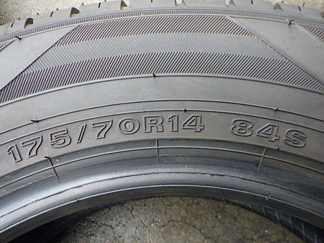定番，爆買い T227-2　ラジアルタイヤ　Maxrun Efficla　175/70R14　2022-23年　4本セット