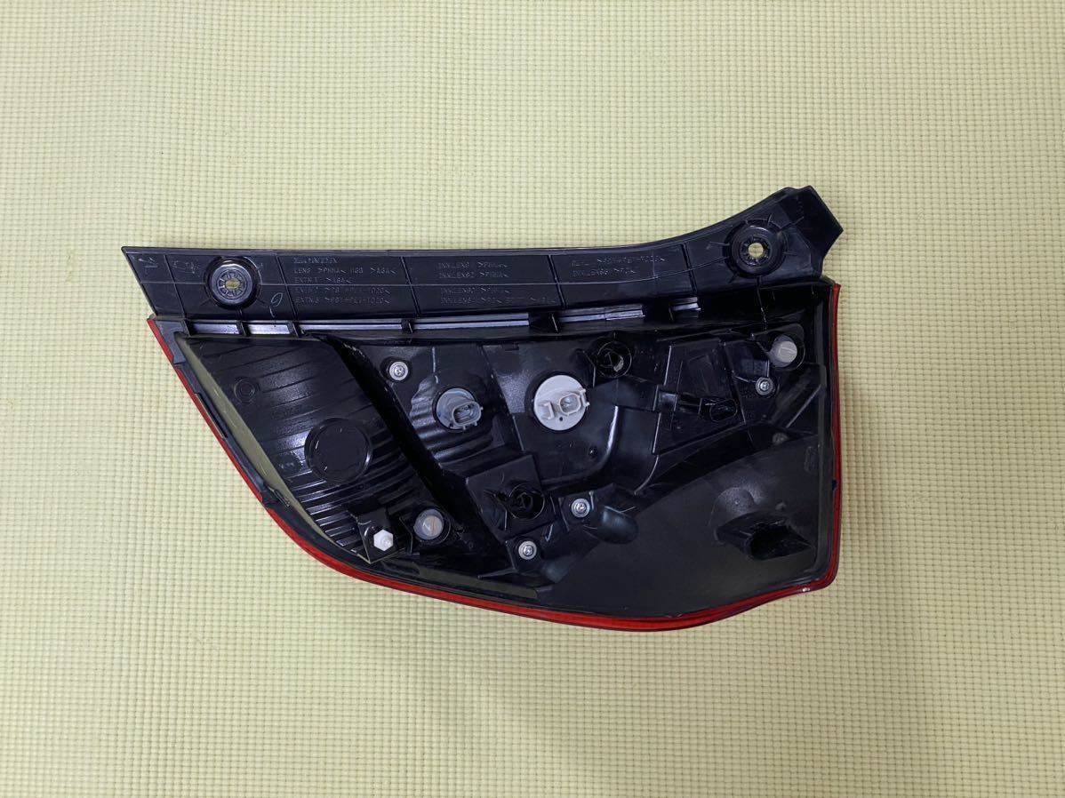 フィット　ハイブリッド　gp5 前期　左テールライト