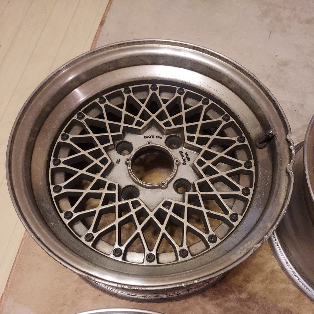 VOLK ボルクレーシング メッシュ 15インチ 6.5J +8 PCD120 4穴 レイズ 