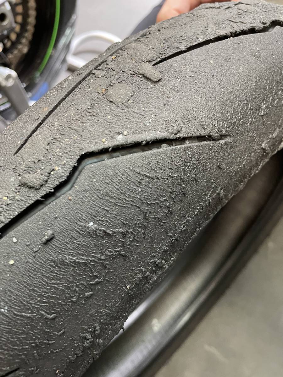 中古タイヤ PIRELLI DIABLO SUPERCORSA V3 SC1 110/70ZR17M/C (54W