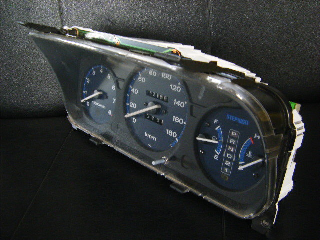 ステップワゴン/STEPWAGON (RF1/RF2) 純正メーターユニット中古