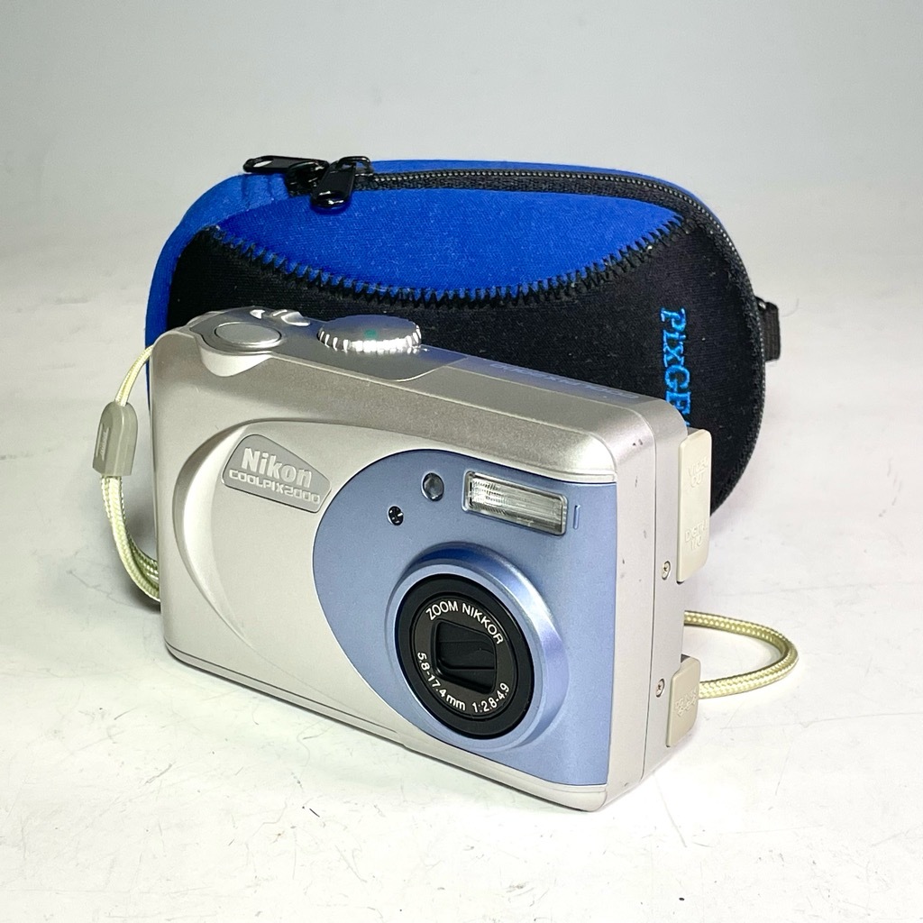 Nikon ニコン COOLPIX 2000 クールピクス デジタルカメラ ZOOM NIKKOR