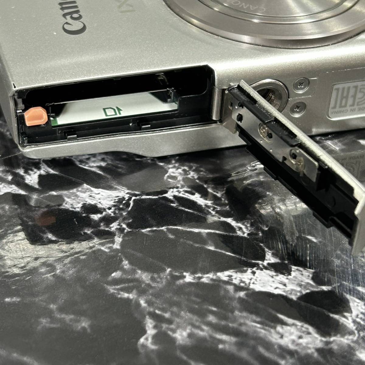 7133 美品 Canon キャノン IXY200 PC2333 コンパクトデジカメ イクシー