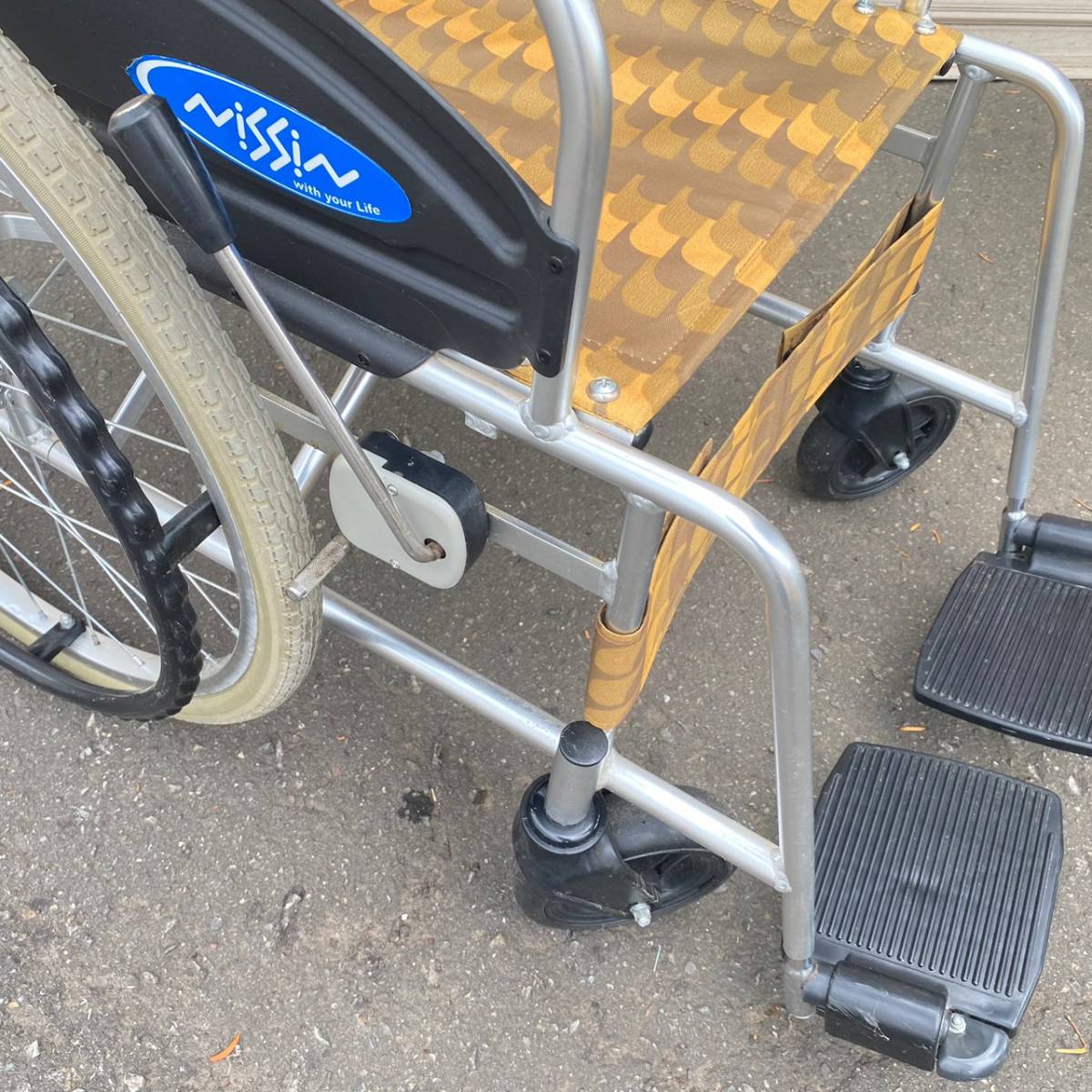 日進医療器 車椅子】自走式 Nissin 車いす 折り畳み □日進医療器□自
