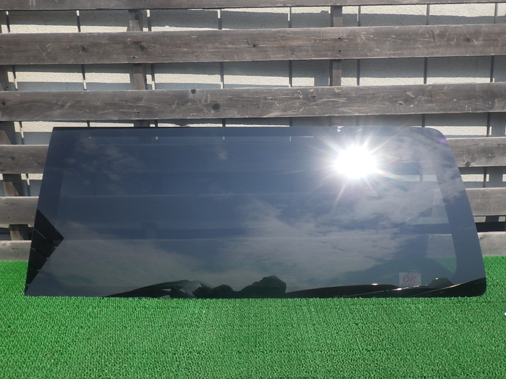 ハイエース TRH223B 左 リア クォーターガラス