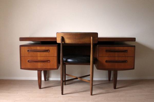 G-PLANヴィンテージデスク＆ドレッサー☆北欧家具チーク机(木材)｜売買