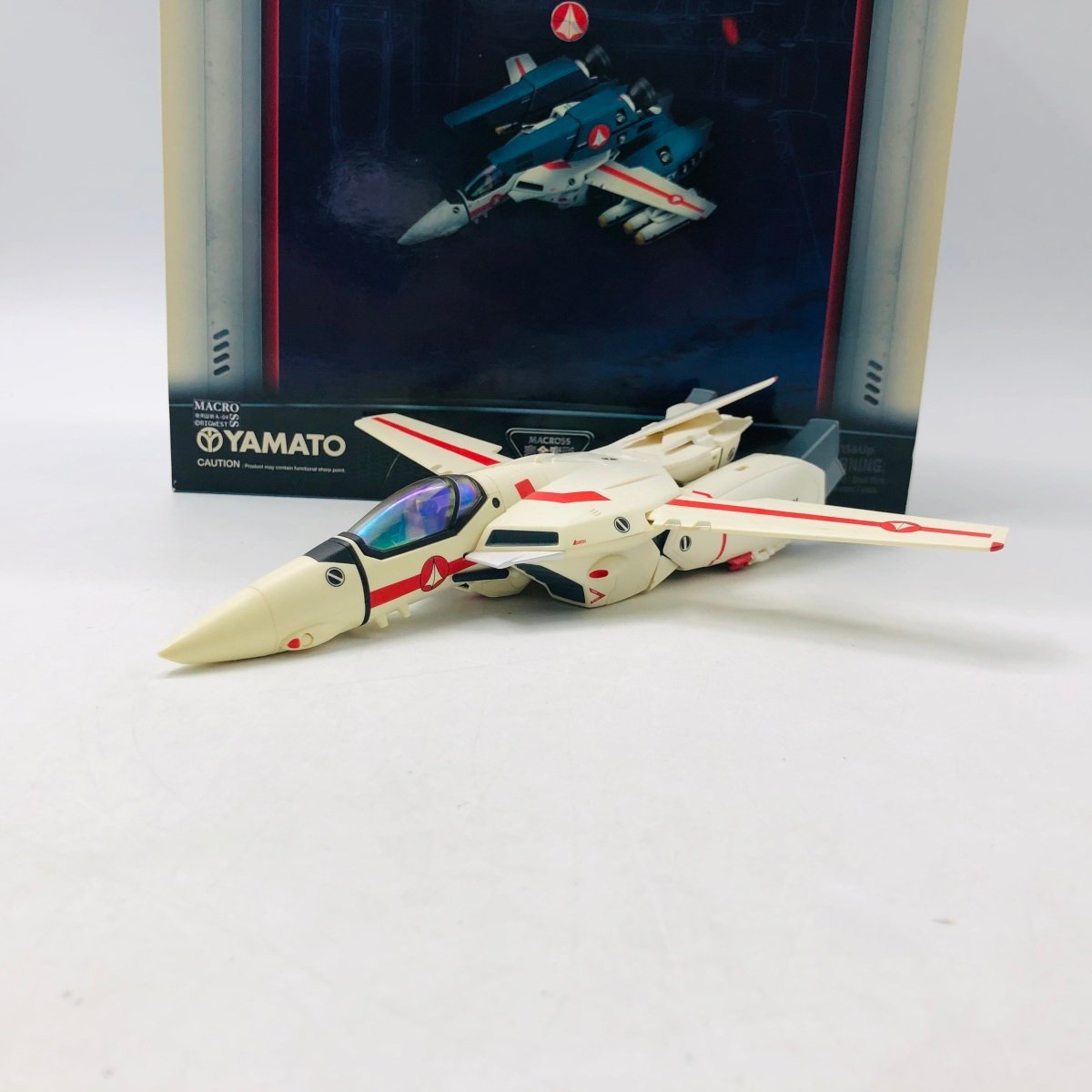 難あり中古品 ヤマト YAMATO 超時空完全要塞マクロス 1/60 完全変形 VF-