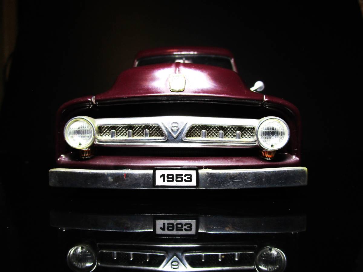 カスタム ROAD LEGENDS 1/18 1953 Ford F-100 Pick Up ロード
