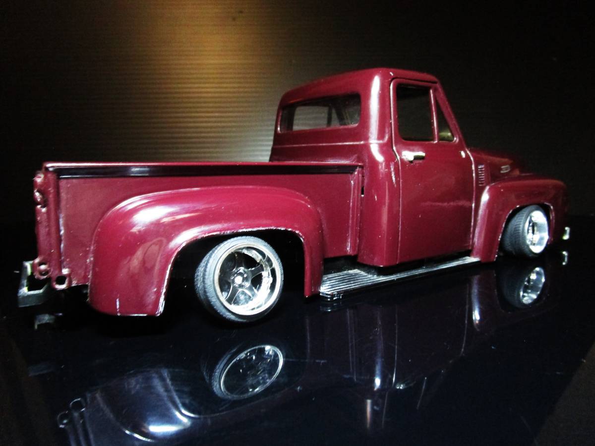 カスタム ROAD LEGENDS 1/18 1953 Ford F-100 Pick Up ロード