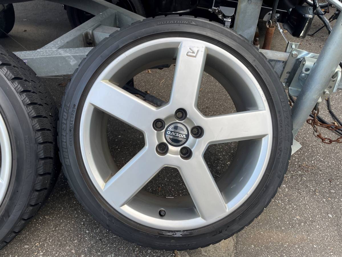 ボルボ V70R 純正ホイール？