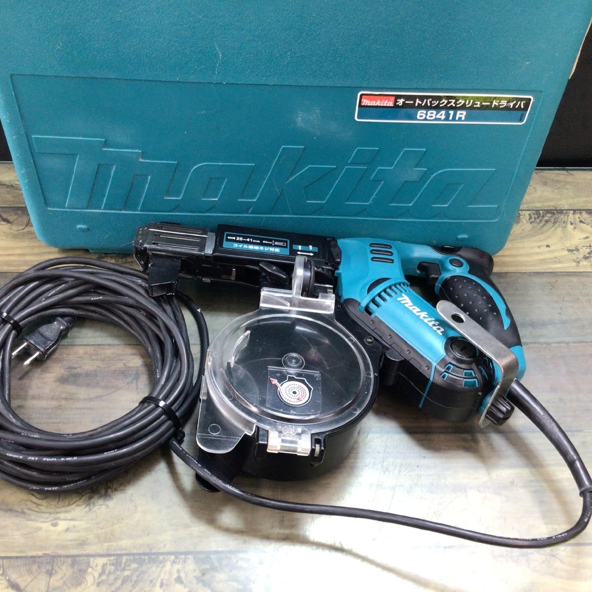 美品】☆マキタ(makita) オートパックスクリュードライバー 6837【代引き・領収書OK!】 011◎ マキタ　充電式オートパックスクリュードライバー　美品