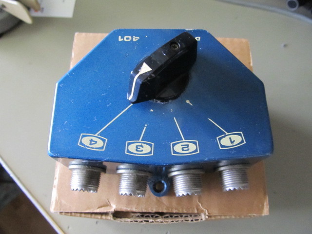 同軸切り替え機　CS-401