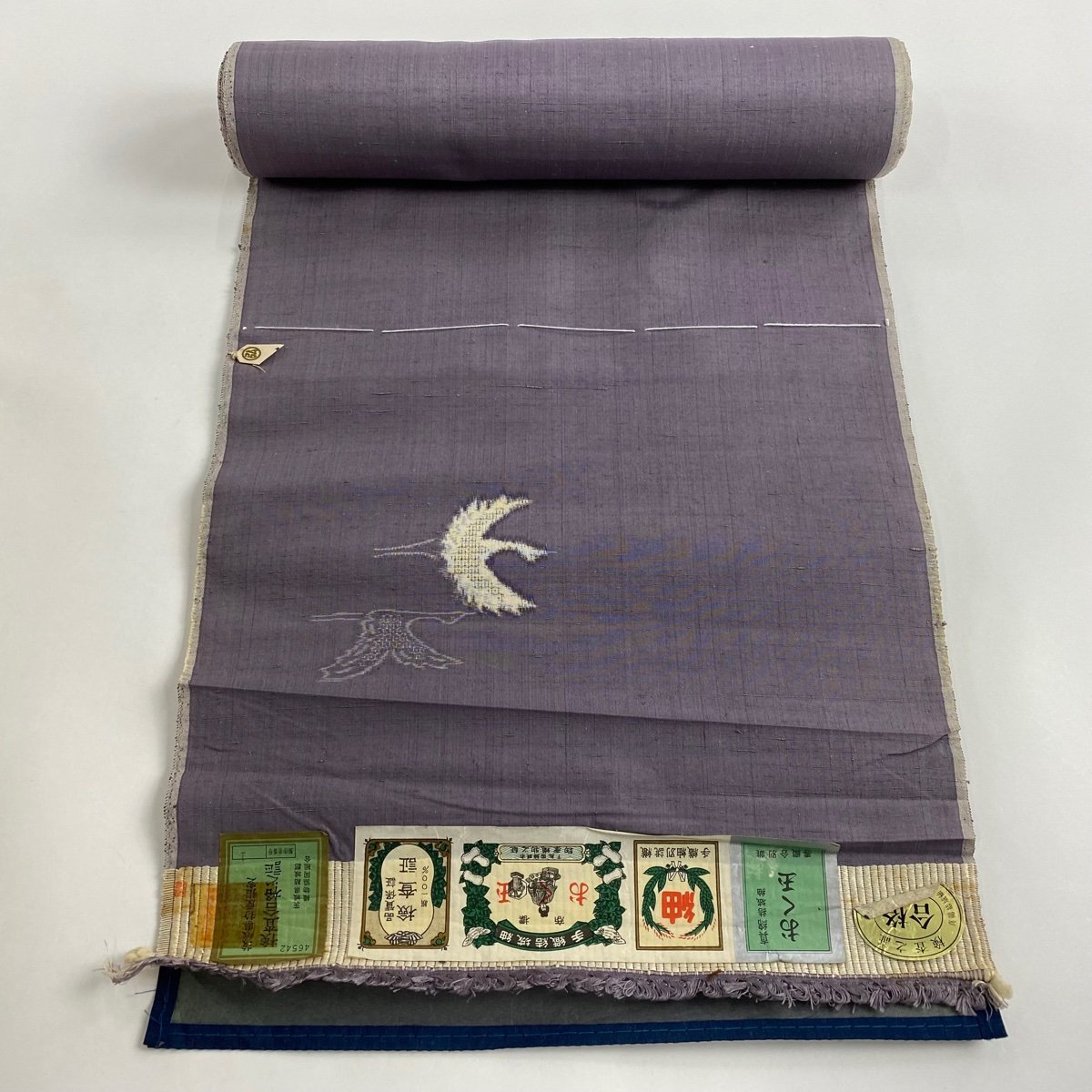 【人気】 反物 秀品 紬 証紙 鶴 灰紫 正絹(女性和服、着物)｜売買されたオークション情報、yahooの商品情報をアーカイブ公開 - オークファン その他