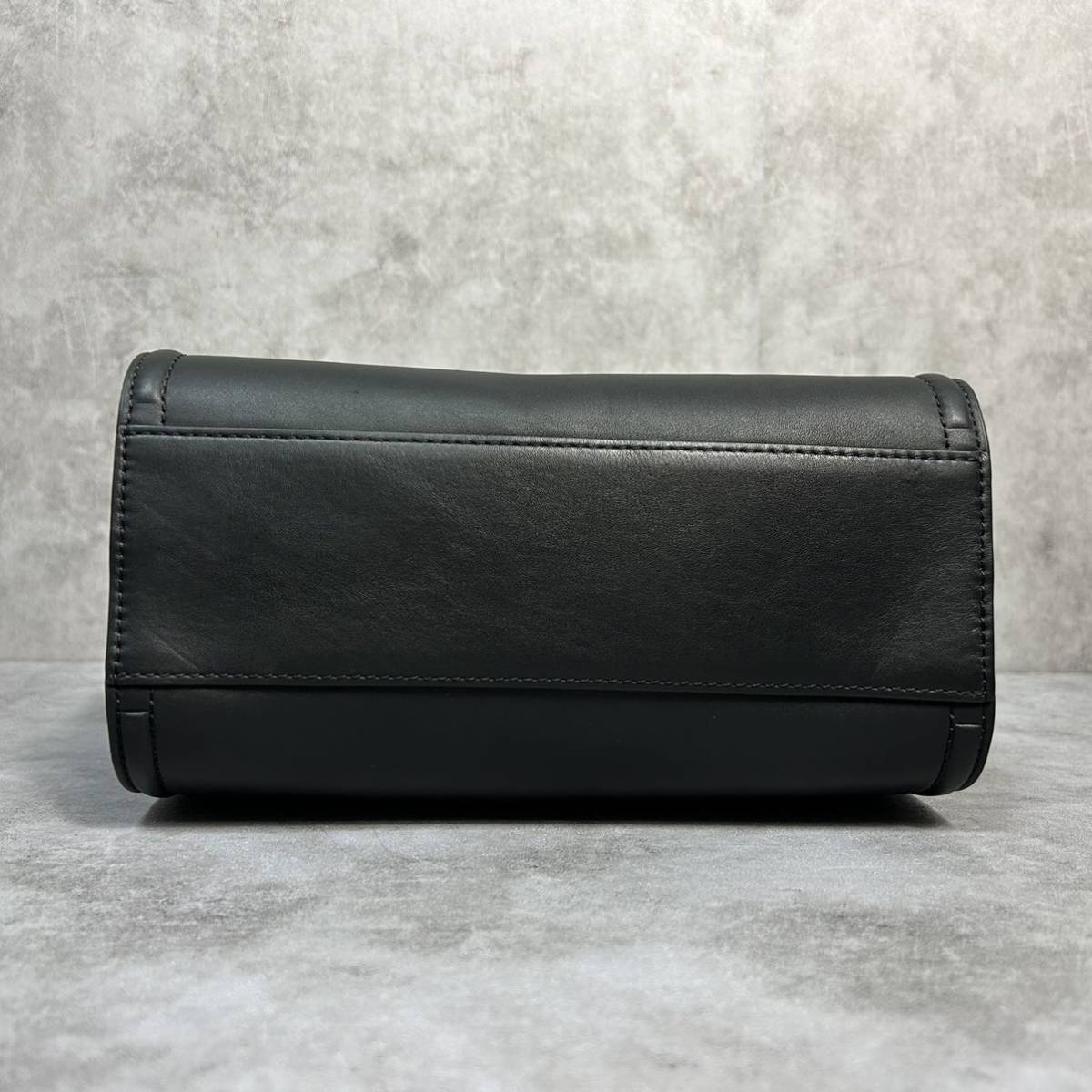 新品未使用○完売品○DIESEL ディーゼル○BADIA○カウレザー 本革 