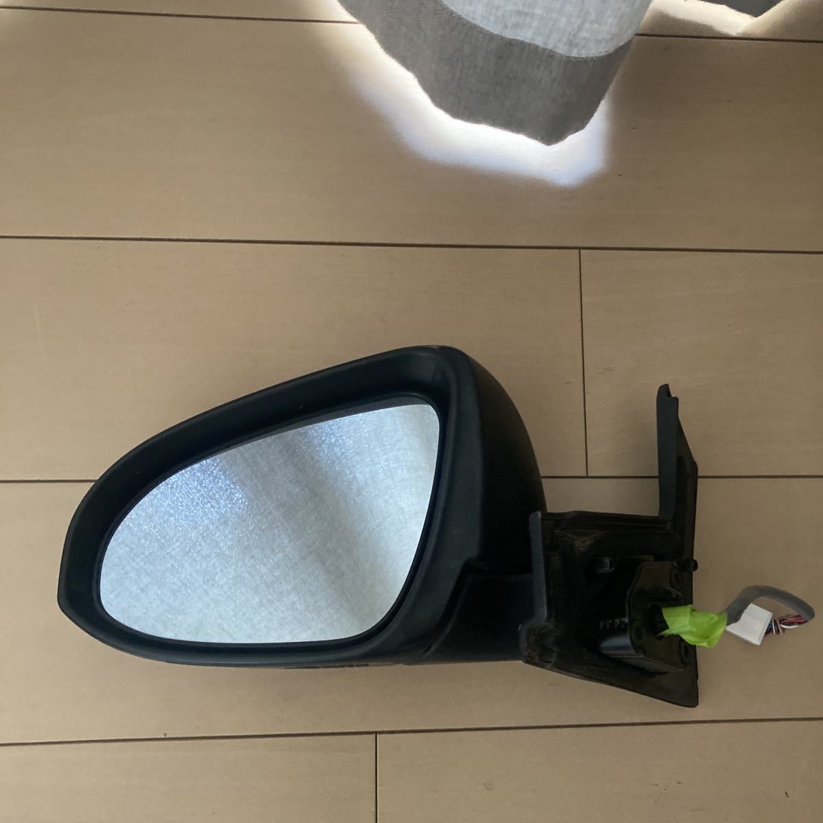 アクア NHP10 左側ドアミラー 美品