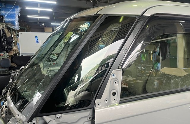 ムーヴキャンバス LA800S 三角窓 左 管理番号 4631 X ムーヴキャンバス