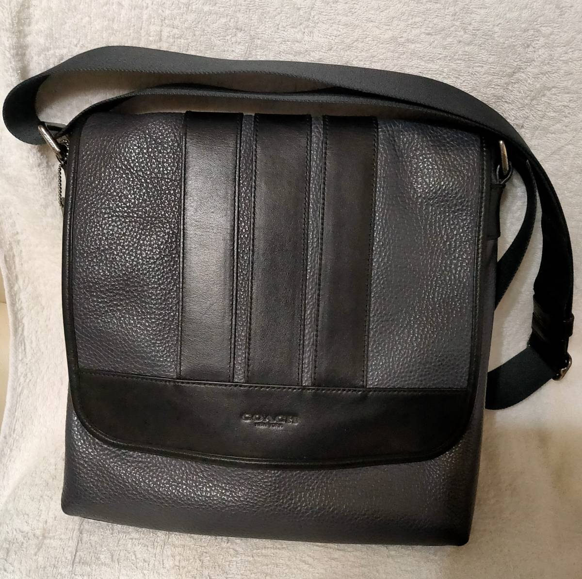 コーチ COACH CW388 ショルダーバッグ シグネチャー メンズ （ブラック