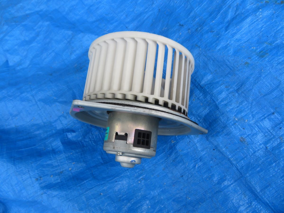 H20年　純正品　U61V　U62V　U62T U61T ミニキャブ　ファンブロアモーター　ヒーターファンモーター　★ 　U71V　U72V　U71T　クリッパー
