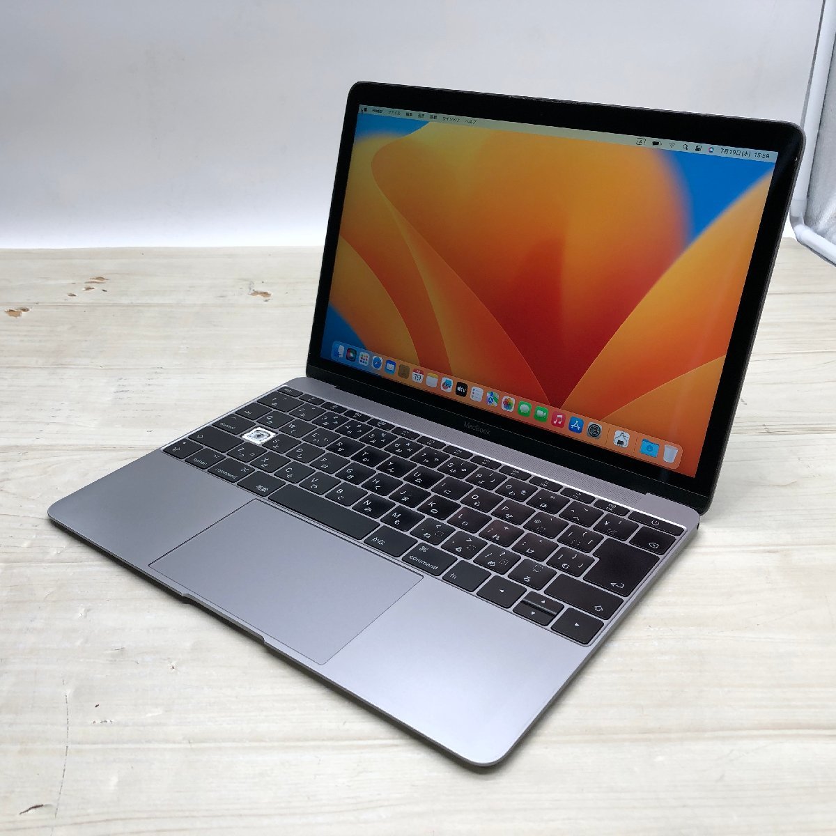 Apple MacBook Pro 13-inch 2017 Two Thunderbolt 3 ports Core i5 