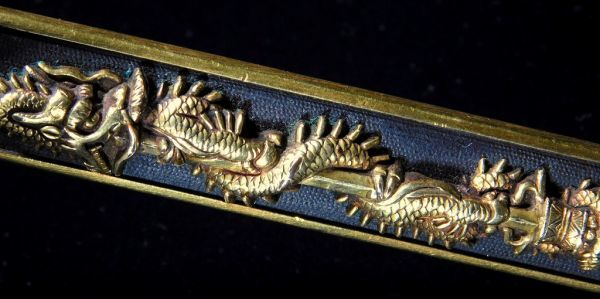 極上品 後藤家 赤銅魚子地倶利伽羅龍据紋小柄 在銘小刀 金無垢紋 江戸
