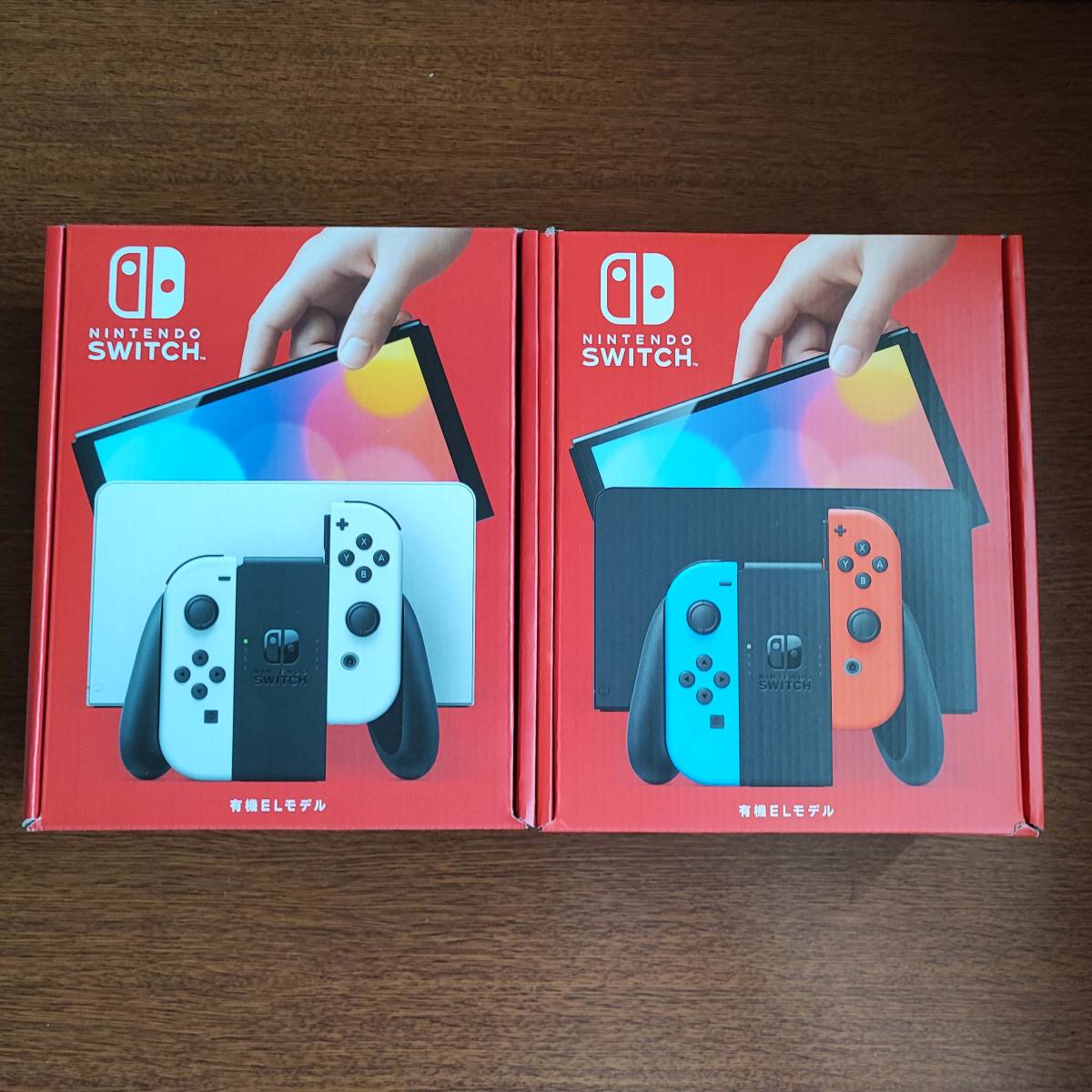 Nintendo Switch（有機ELモデル）｜任天堂 Switch com: ホワイト(L)⁄(R