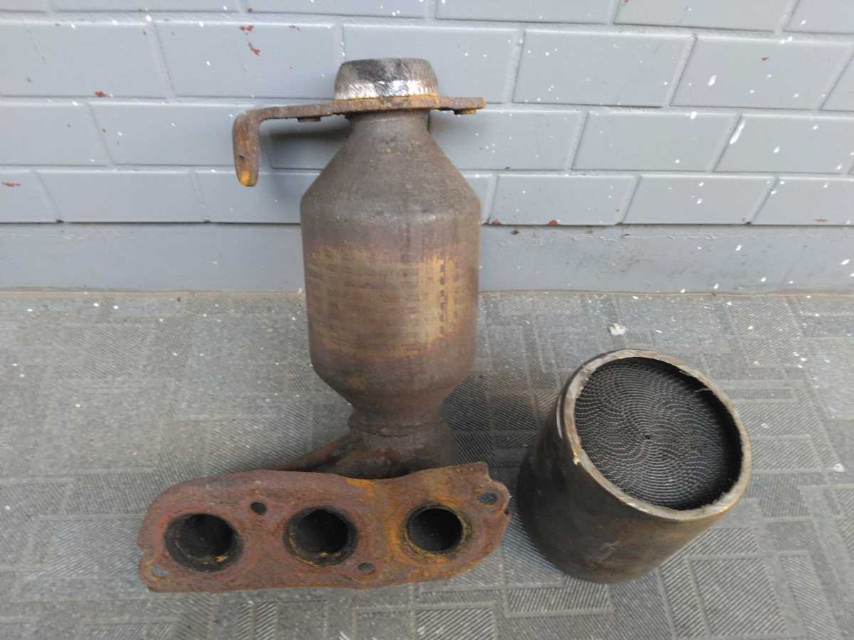 触媒　車種不明　2個