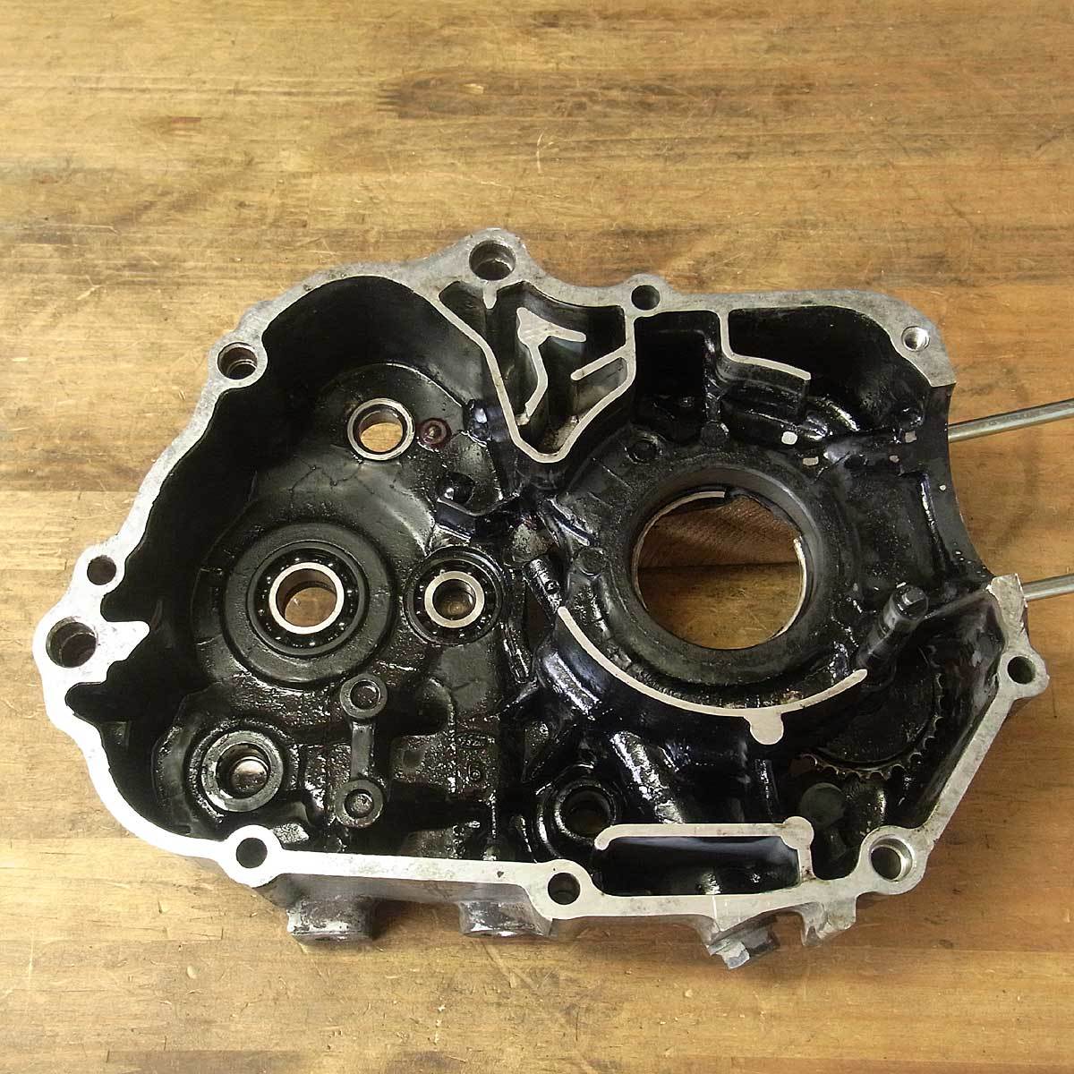 ホンダ純正 カブ50 クランクケース リトルカブ CD50 モンキー 12V エンジン