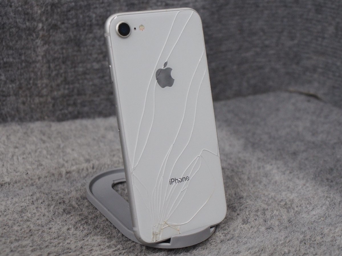 AU Apple iPhone8 64GB MQ792J/A 背面ガラス割れ 動作品 中古 D50042